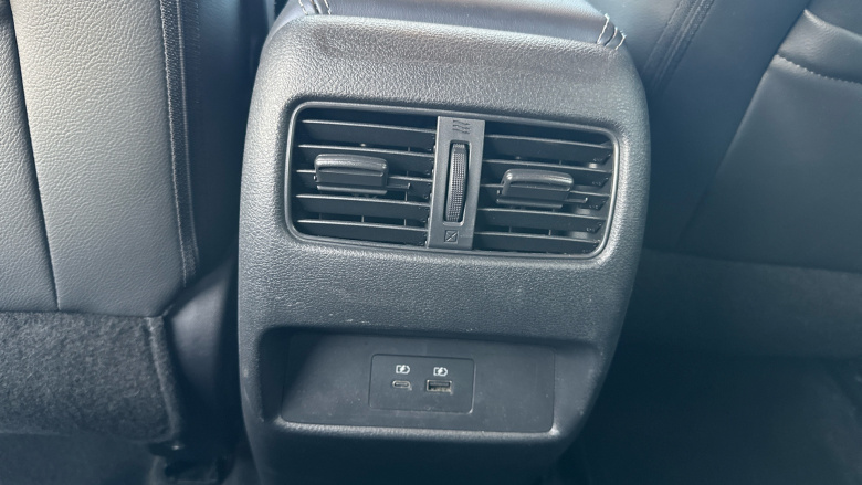 Nissan Qashqai 1.3 DiG-T MH Tekna 5dr Petrol Hatchback